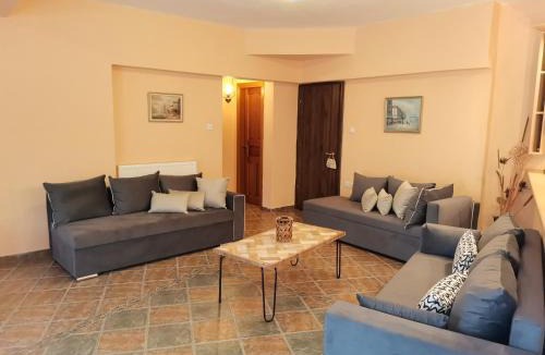 Kato Gatzea House | Christie's ground floor apartment by the sea
