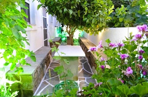 Paros Apartment | Comfort Double Room Semi Basement 23 meters Parikia near Livadia Beach.