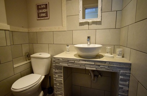 Stavroupoli Condo | Comfort room on the sidewalk