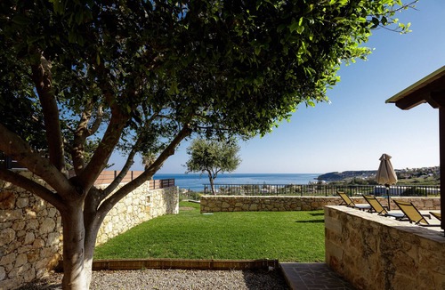 Skaleta Villa | Comfy Villa - Private Pool with Seaview - 500m by the sea