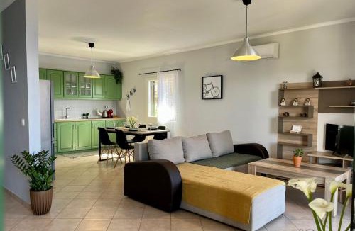 Pentati Apartment | Coralli Pentati 1 "Dimitris Apartments"