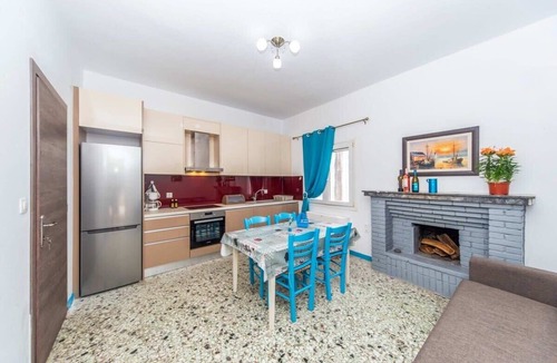 Gouvia House | Corfu Seaside Cottage - Private Garden Retreat