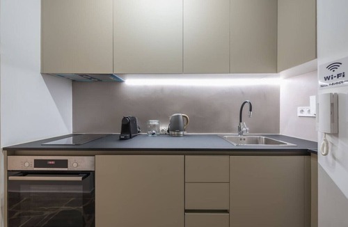 Athens City Centre Apartment | Cosy apartment for couples with garden