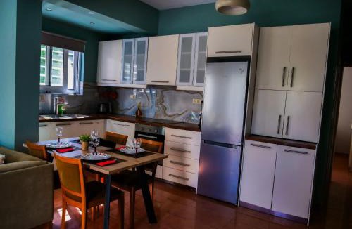 Makrys Tichos Apartment | Cosy Apartments Daphne