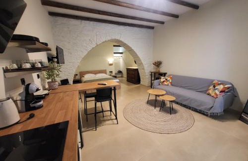 Ios House | Coucou Boutique Studio