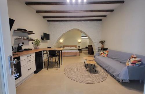 Ios House | Coucou Boutique Studio
