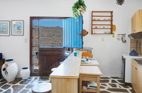 Kanala Villa | Country House 'Bella Vista' with Sea View, Shared Terrace and Air Conditioning