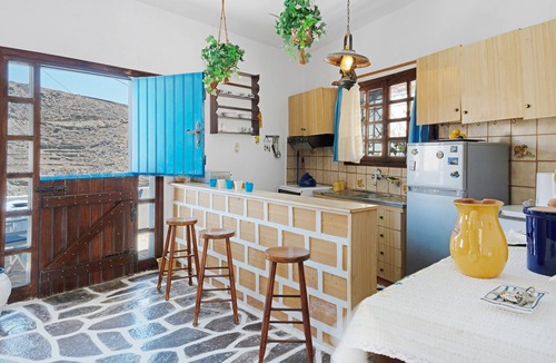 Kanala Villa | Country House 'Bella Vista' with Sea View, Shared Terrace and Air Conditioning