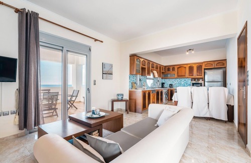 South Rhodes Apartment | Country House 'Blue Pearl Apolakkia 2' with Shared Pool, Shared Terrace and Wi-Fi