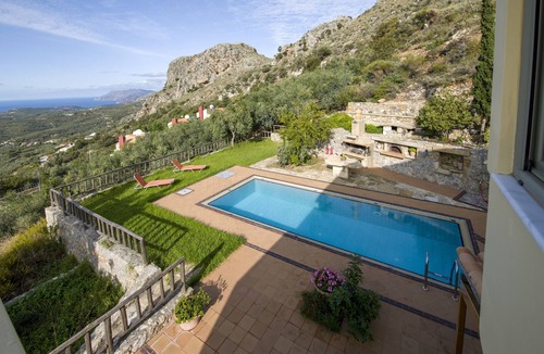 Milia Villa | Country House 'Malathiros 1 with Private Pool' with Sea View, Wi-Fi and Air Conditioning
