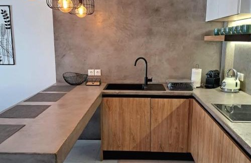 Pefkos Apartment | Courtyard Luxury Suites “MARIANTHI”
