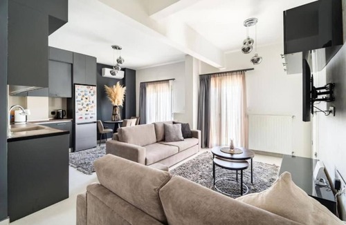 Vardaris Apartment | Cozy 1-bedroom apartment with WiFi, AC in lovely Thessaloniki