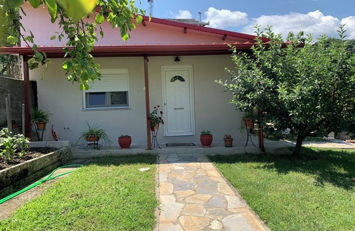 Platamonas Apartment | Cozy 1-bedroom Studio in charming Πλαταμώνας with WiFi, AC