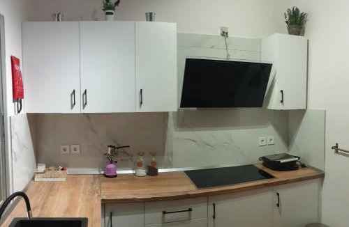 Livadhia Apartment | Cozy 100qm 3 Bedroom Apartment