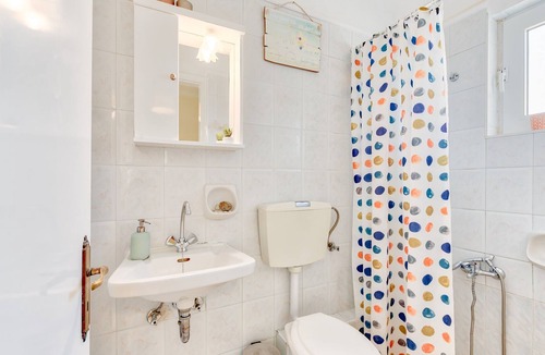 Amoudi House | Cozy apartments For 2 Persons At Family Hotel