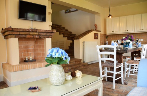 Sinarades Villa | Cozy Cottage -3 bdrs sleeps 6, 2 bathrooms,private garden, swimming pool view.