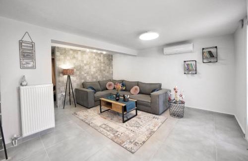 Maniakoi Apartment | Cozy Like Home