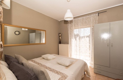 Neoi Epivates Apartment | Cozy Rooftop Apartment by the Sea