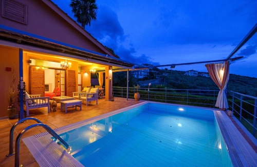 Mikri Mantineia House | Cozy Small Smart villa with private pool near the sea- Mikri Mantineia Kalamata