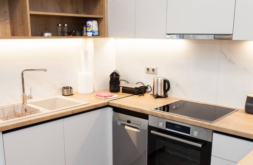 Goudi Apartment | Cozy, spacious apartment in Zografou