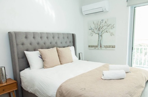 Goudi Apartment | Cozy, spacious apartment in Zografou