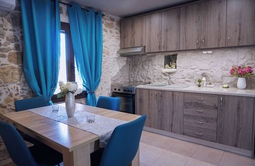Kissamos Villa | Cozy Stonehouse in Rokka Village, at Kissamos