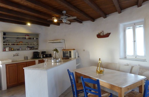 Krotiri House | Cute Cycladic house near the sea with view