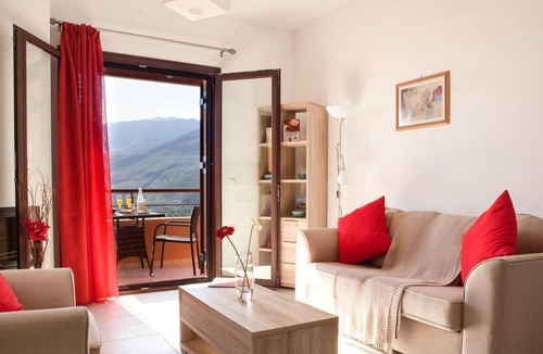 Exopoli House | Daphne - Peace, Nature & Privacy