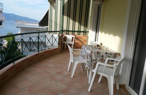 Molos-Agios Konstantinos Apartment | Daphnus Apartment in Agios Konstantinos