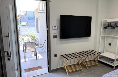 Petaloudes Villa | Date Palm Studio