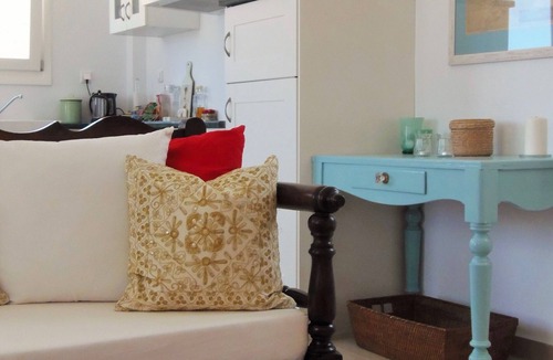 Delfini Villa | Delfini, Syros - A 'Paradise Location' (BBC World) Be in the company of Cats