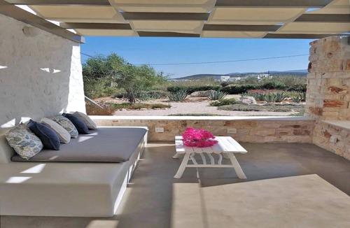 Panormos Villa | Deluxe Suite - Mykonos- Terrace-Pool