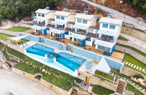 Evgiros Apartment | Deluxe suite with plunge pool