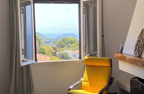 Glossa House | Demie and George House with stunning view