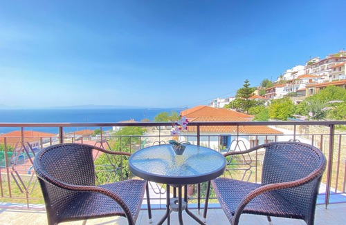 Glossa House | Demie and George House with stunning view