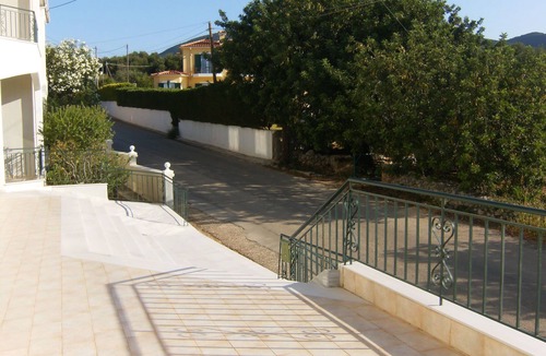 Karavados Apartment | Dendias Studios Self Catered Apartments in Karavados Kefalonia Greece