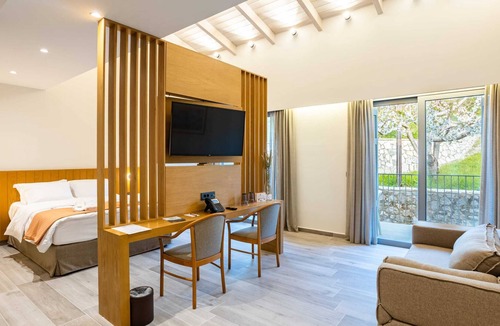 Artemisia Bed & Breakfast | Denthis Mountain Escape - Cozy Retreat in Taygetos