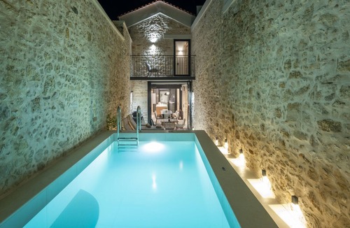 Adele Villa | Dianthus Residense μια φιλοξενη μοντερνα αλλα και παραλληλα παραδοσιακη βιλα!nn