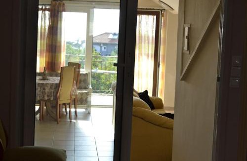 Kalo Nero House | Dimitra's Loft House