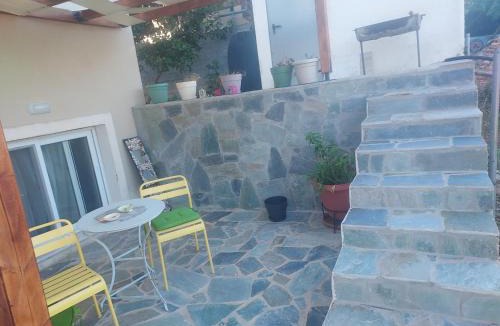 Palaia Fokaia Apartment | Dina