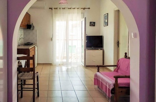 Patitiri Apartment | Dina's Flowers - Alonnisos Summer Gem