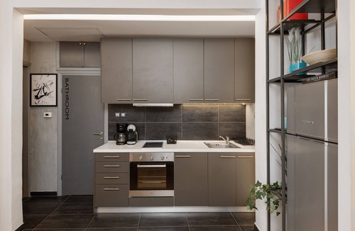 Thessaloniki City Centre Apartment | downtown architects apartment
