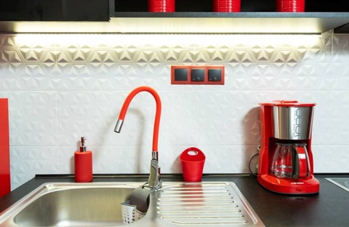 Thessaloniki City Centre Apartment | Downtown Luxury Boutique Suites : The Red Suite