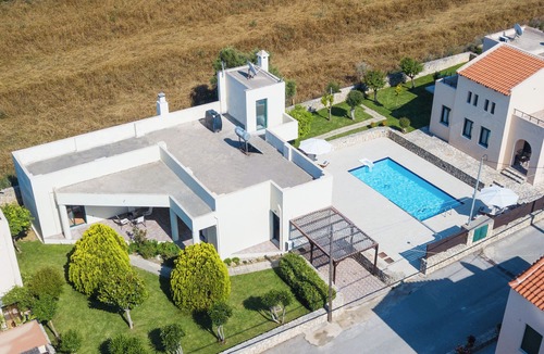 Asprouliani Villa | Eleanna villas. Villa Athena