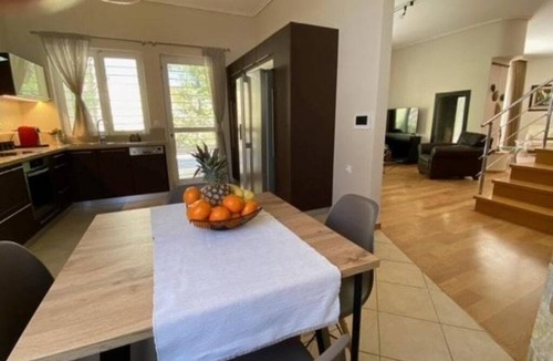 Vari Villa | Elegant villa with pool in the Athens Riviera