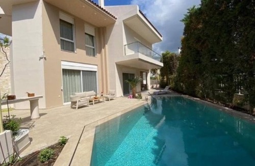 Vari Villa | Elegant villa with pool in the Athens Riviera