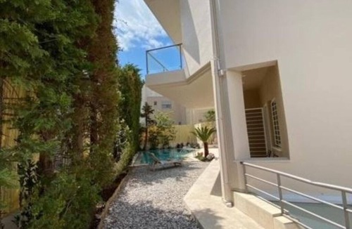 Vari Villa | Elegant villa with pool in the Athens Riviera