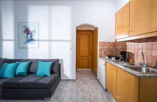 Ferma Apartment | Elena's Beach Garden by Estia