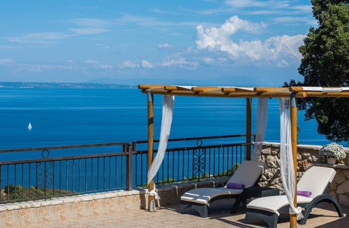 Xirokastello House | Eleni One Bedroom Villa with Sea View
