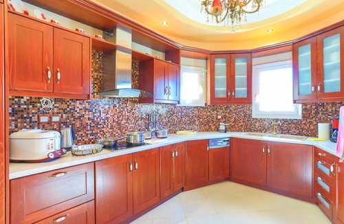 Ano Korakiana Villa | Eleonas: Elegant villa close to Ipsos, A/C, WiFi